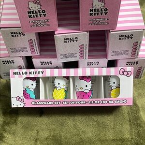Hello Kitty 4 piece shot glass